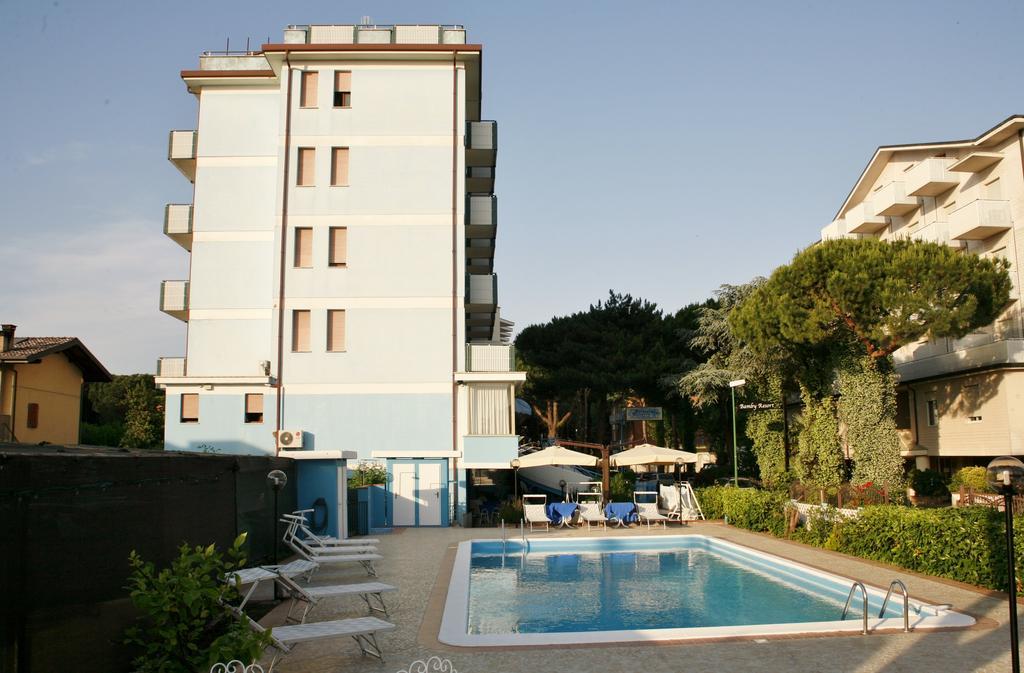 Hotel Primula Azzurra Cervia Exterior foto