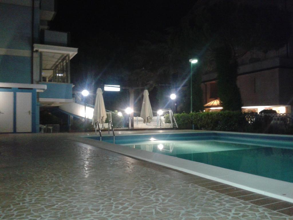 Hotel Primula Azzurra Cervia Exterior foto